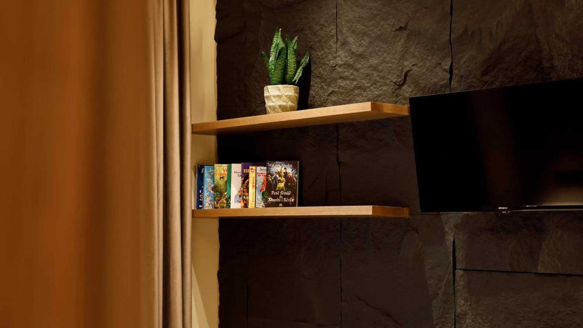Sunny Hill Boutique Hotel Gjirokaster